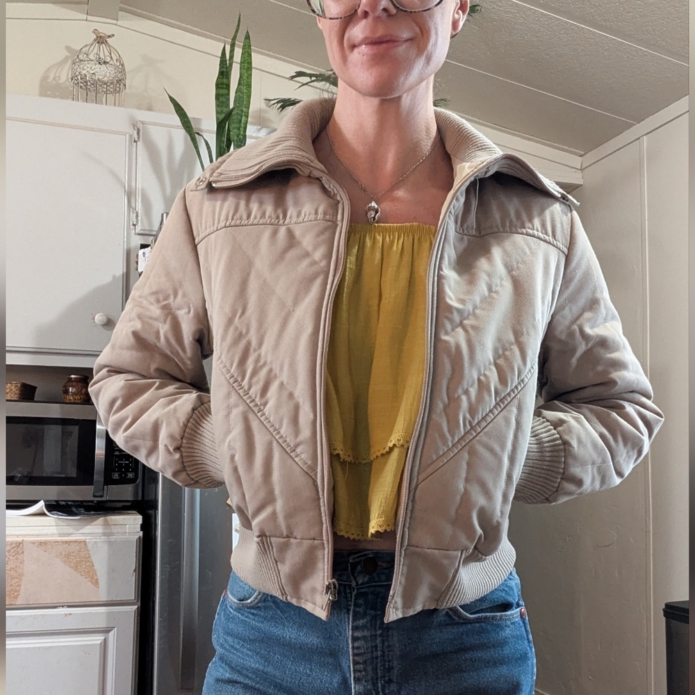 Vintage 1980s Western Star Seattle Women's Tan Bomber Jacket Medium Size Short